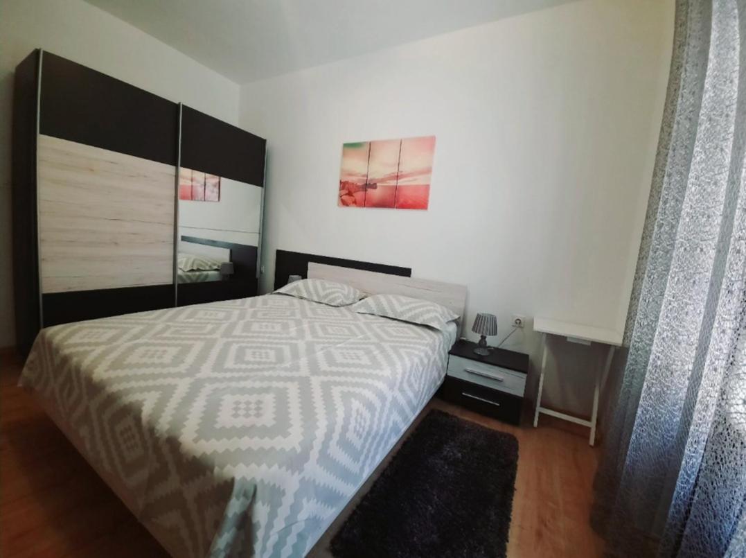 Apartment Nena Near The City Center With Free Parking プーラ エクステリア 写真