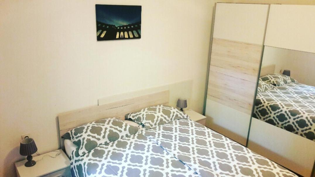 Apartment Nena Near The City Center With Free Parking プーラ エクステリア 写真