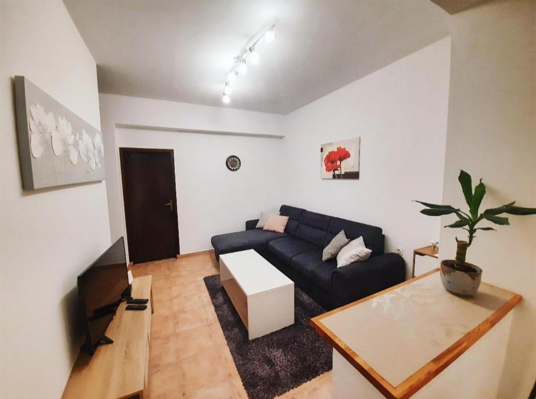 Apartment Nena Near The City Center With Free Parking プーラ エクステリア 写真
